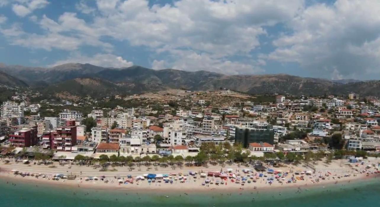 Vironas Hotel Himare Bagian luar foto